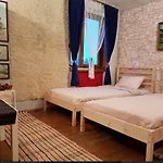 Отель еко орловецъ